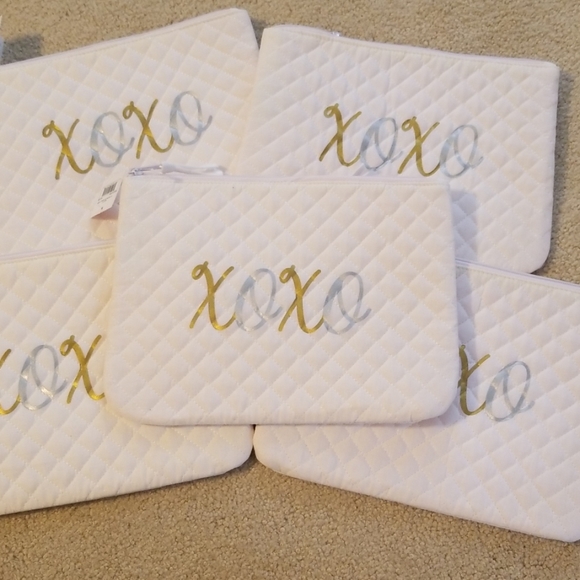 ⬇️⭐ New Large Cosmetic Bags - XOXO ⭐ - Picture 7 of 7